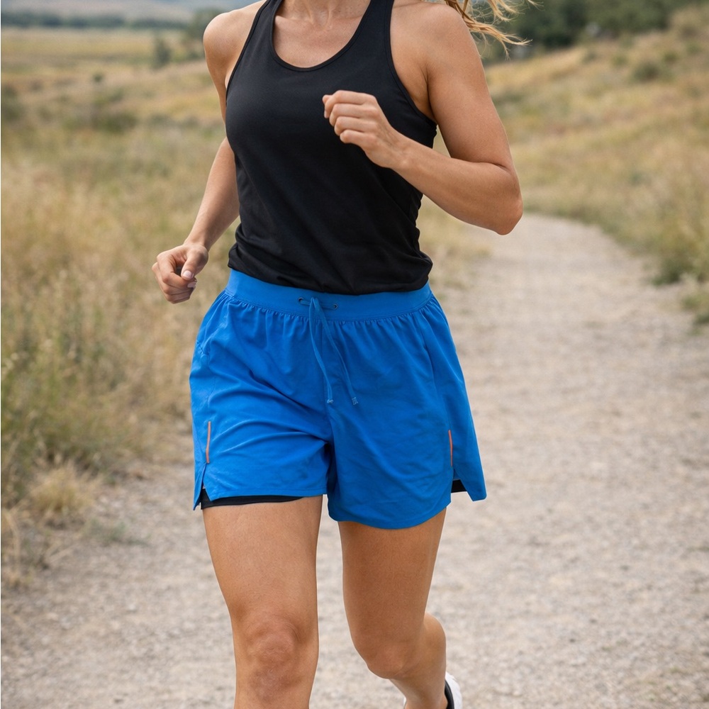 dezziedee Updated an hour ago FWD Blue Athletic Running Shorts w/ Built-In Comp